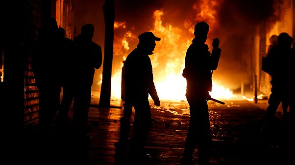 Bevándorlók és rendőrök éjjeli csörtéje Bevándorlók és rendőrök éjjeli csörtéje