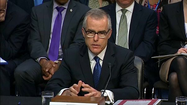 FBI'ın iki numarası görevinden alındı FBI'ın iki numarası görevinden alındı