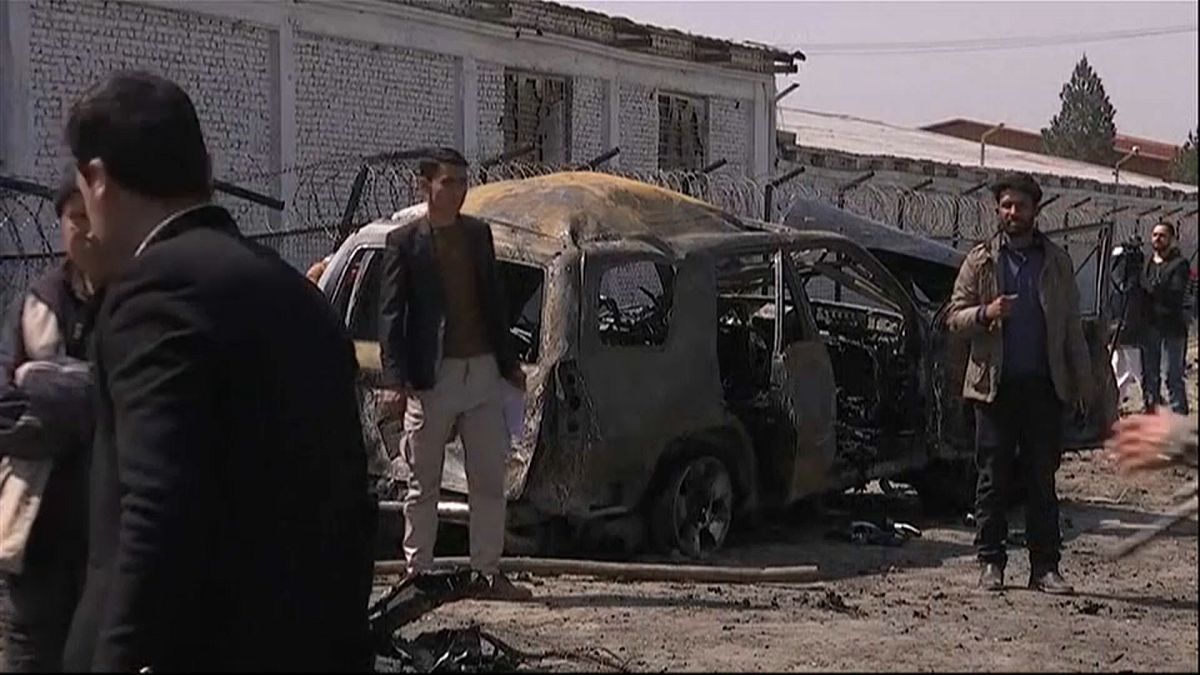 kabul: autobomba uccide 3 persone 
