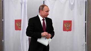 Στις κάλπες οι Ρώσοι για τις προεδρικές εκλογές