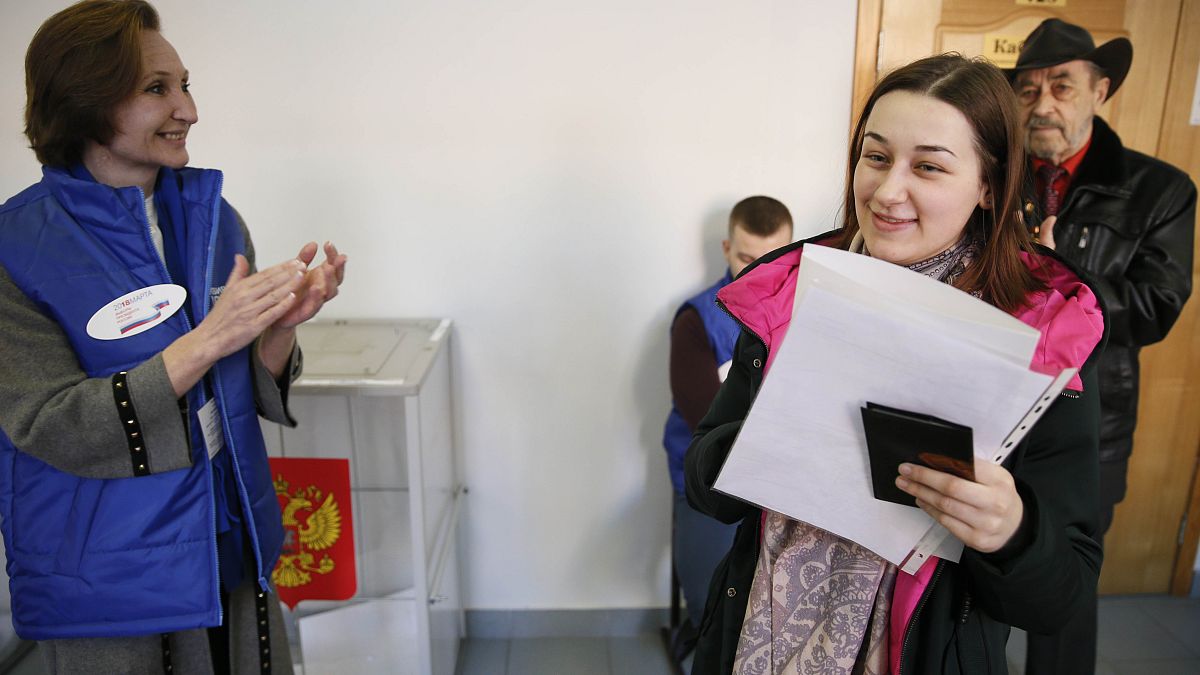 Election présidentielle russe : ouverture des bureaux de vote