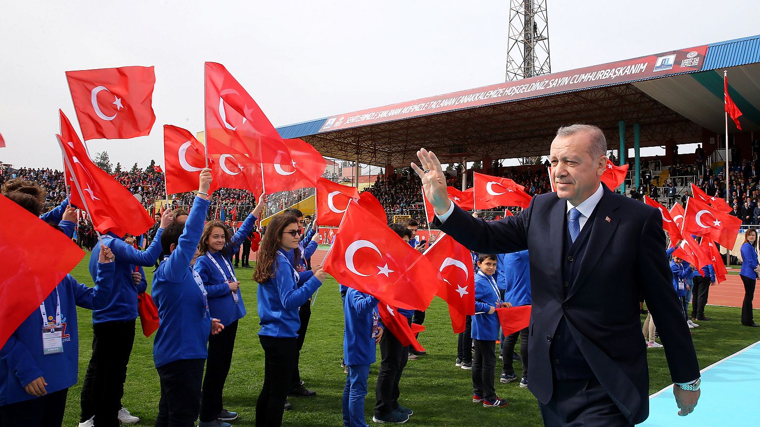 أردوغان يعلن السيطرة على وسط مدينة عفرين 