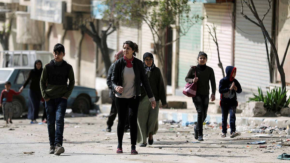 Ataques em Afrin e Ghouta intensificam fuga de refugiados sírios