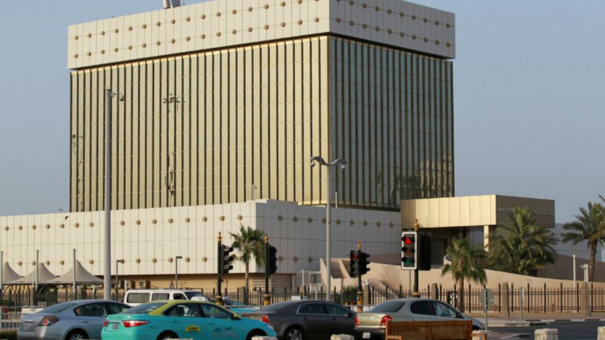 رويترز: قطر تطالب وزارة الخزانة الأمريكية بالتحقيق مع أكبر بنك إماراتي 