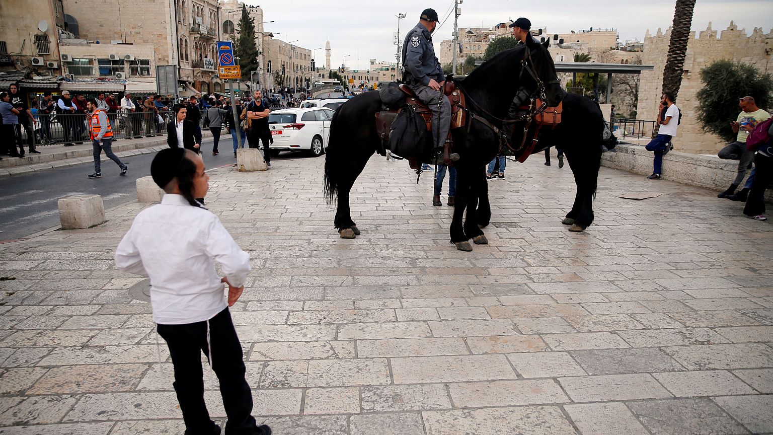عملية طعن في القدس ومقتل المهاجم الفلسطيني وحارس إسرائيلي