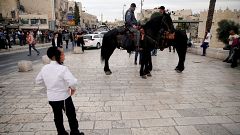 عملية طعن في القدس ومقتل المهاجم الفلسطيني وحارس إسرائيلي
