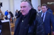 Voto russo all'estero: anche l'attore Depardieu alle urne