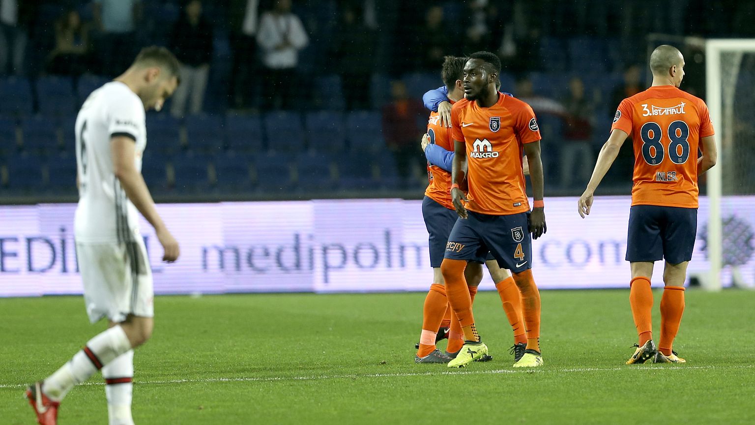 Süper Lig'in zirvesinde haftanın kazananı Başakşehir oldu