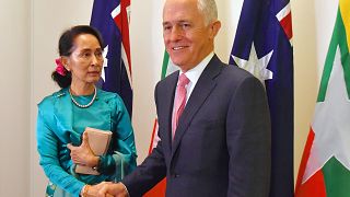 Turnbull questiona líder do Myanmar sobre Direitos Humanos