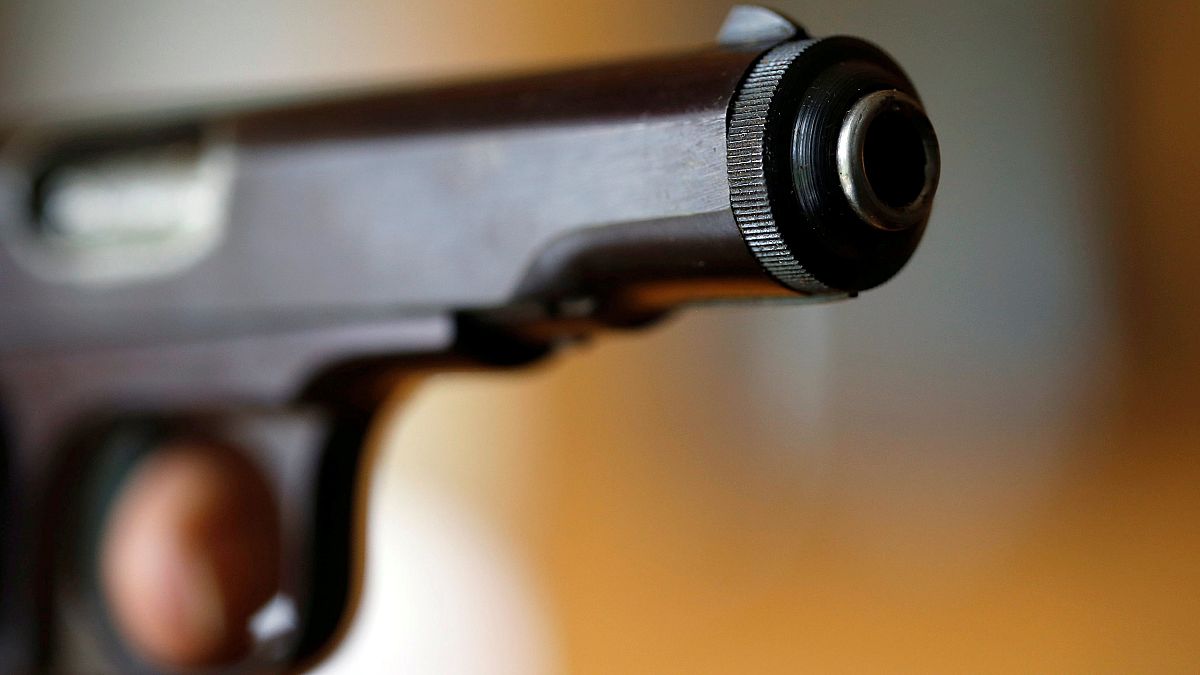 طفل أمريكي يطلق النار على شقيقته بسبب لعبة فيديو