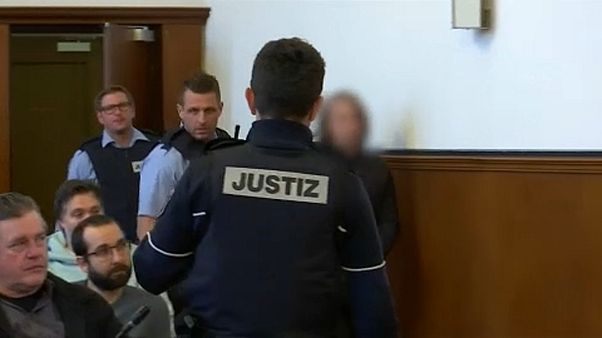 Anschlag auf BVB-Bus: Ex-Trainer und Spieler sagen im Prozess aus Anschlag auf BVB-Bus: Ex-Trainer und Spieler sagen im Prozess aus