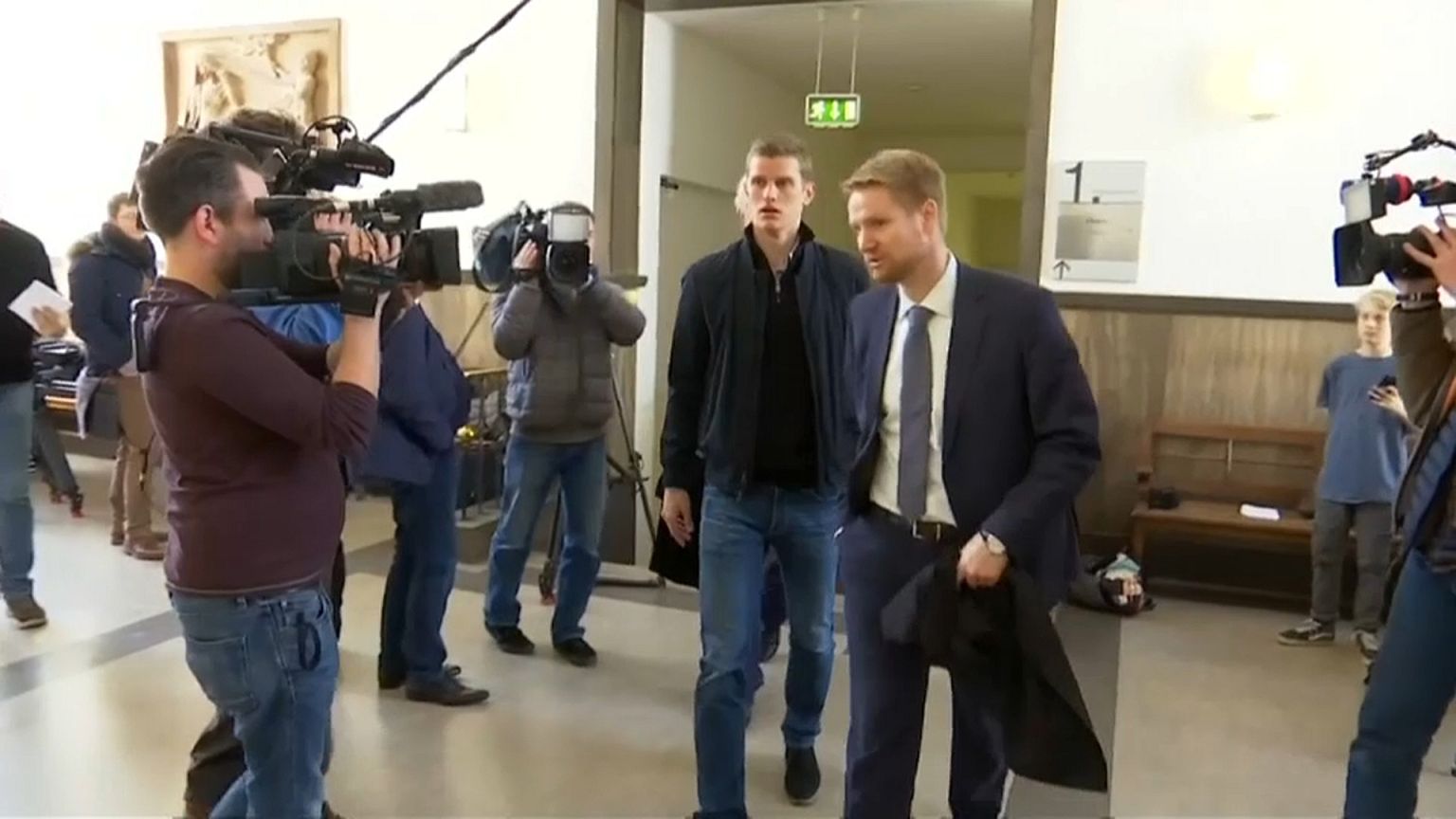 Prozess um Bombenanschlag - BVB-Spieler als Zeugen geladen 