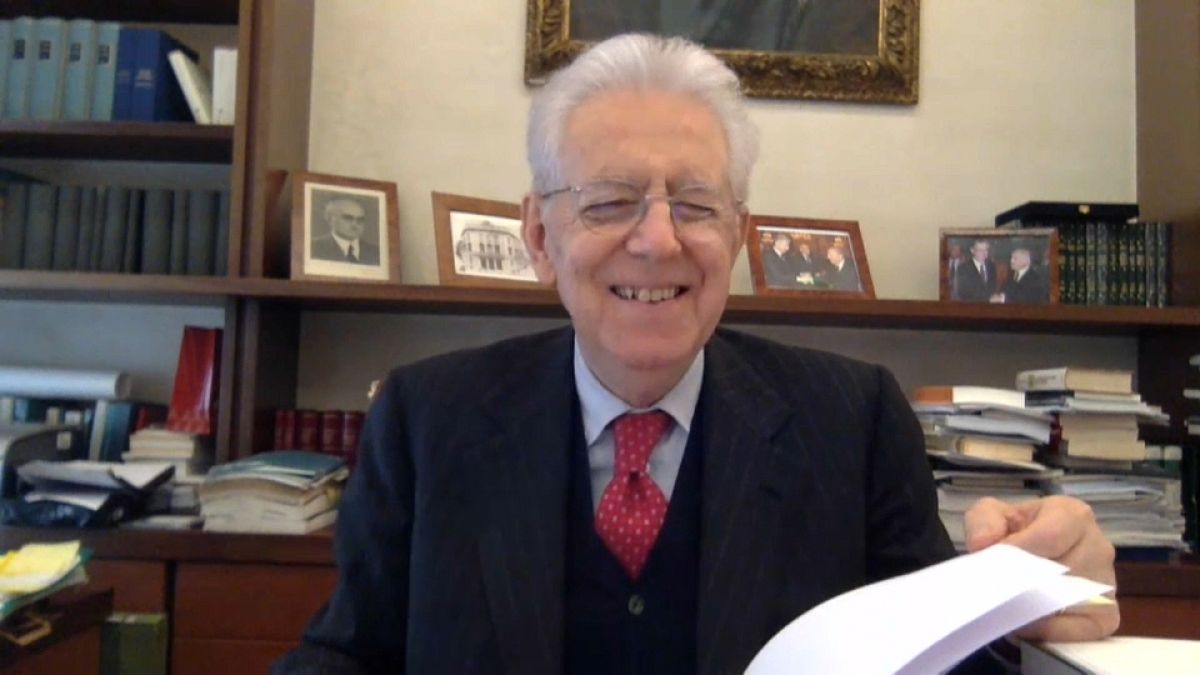 Monti: "Non credo a un governo M5s-Lega, prevedo il governo di tutti..."