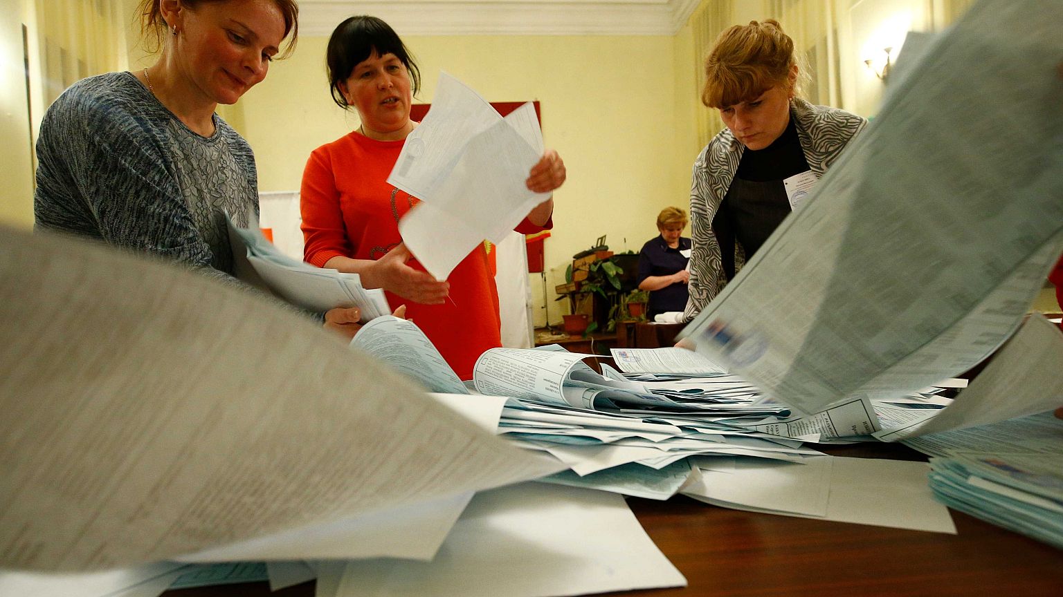 "3000 Verstöße": Beobachter kritisieren Russland-Wahl