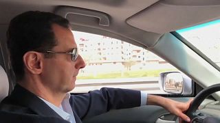 "Assad conduz carro até Ghouta num domingo"