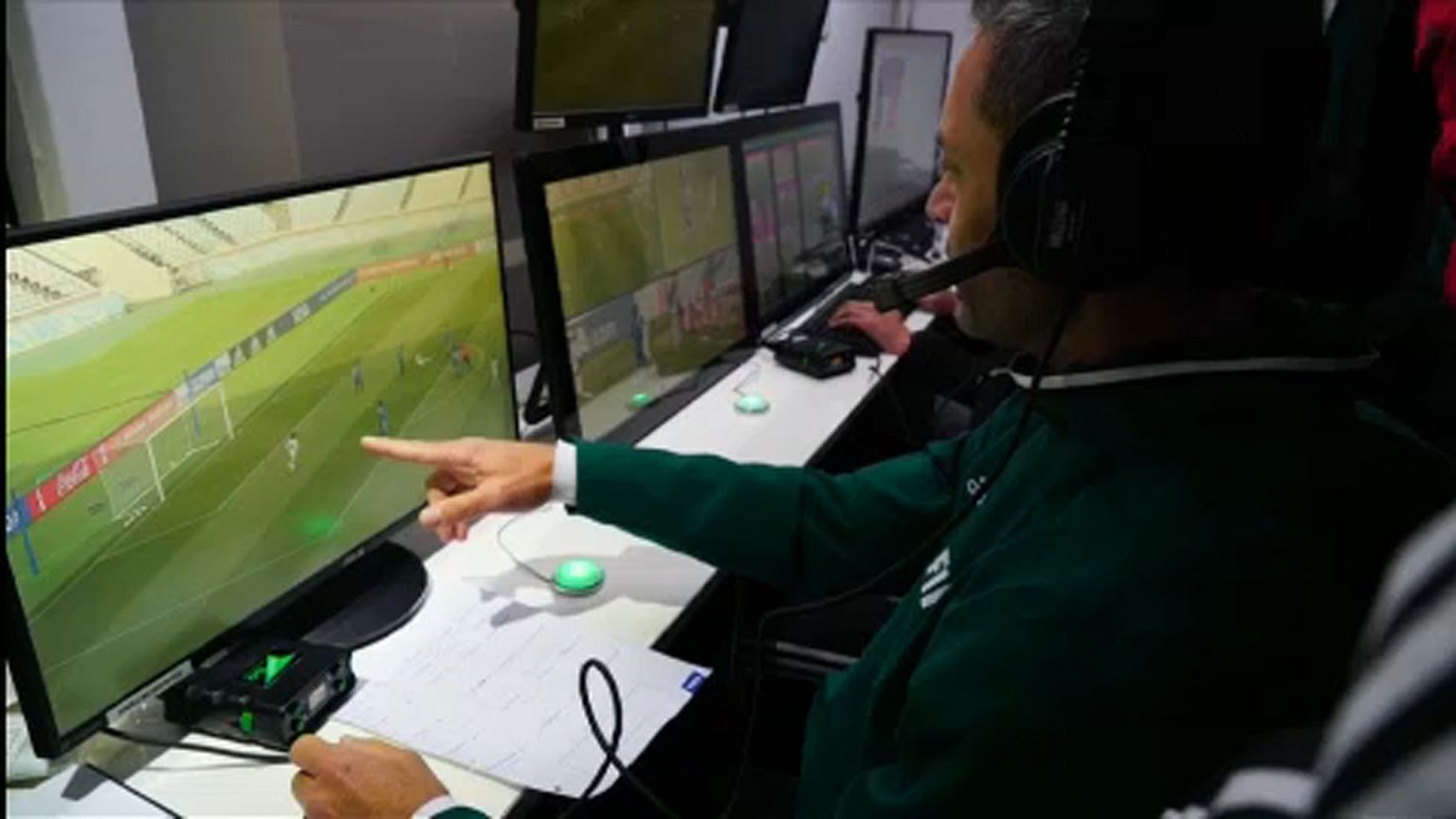 Leekens: A videobíró jó a futballnak
