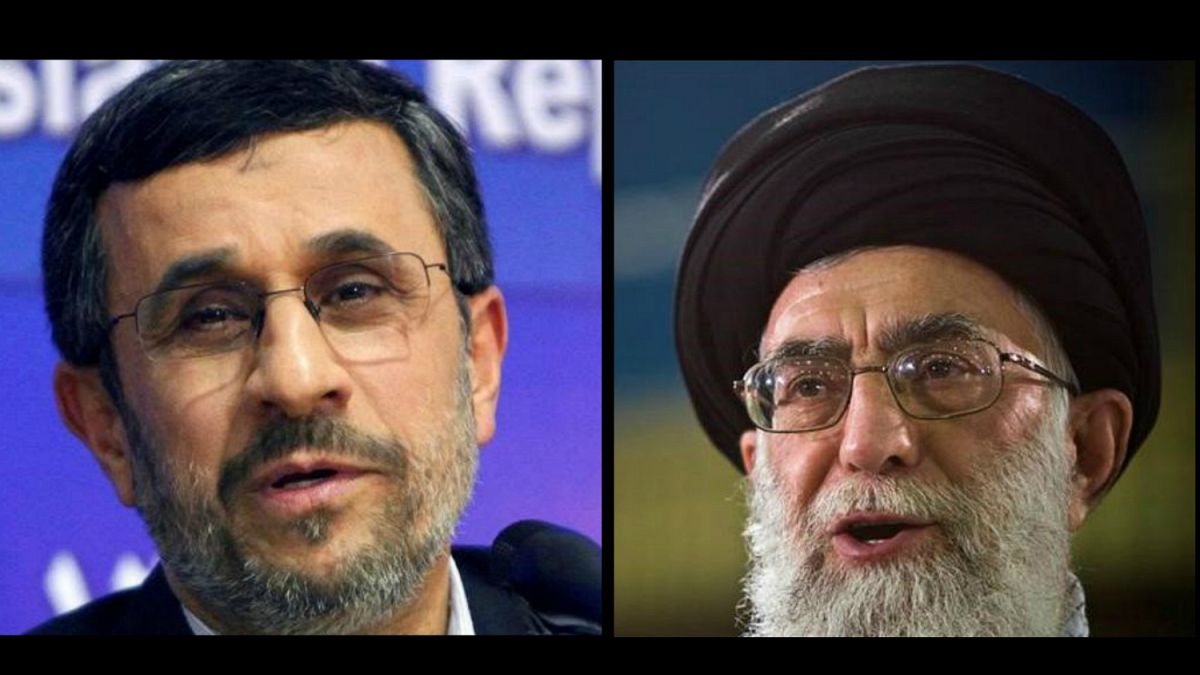 المرشد الأعلى للإيران علي خامنئي (يمين) والرئيس السابق أحمدي نجاد