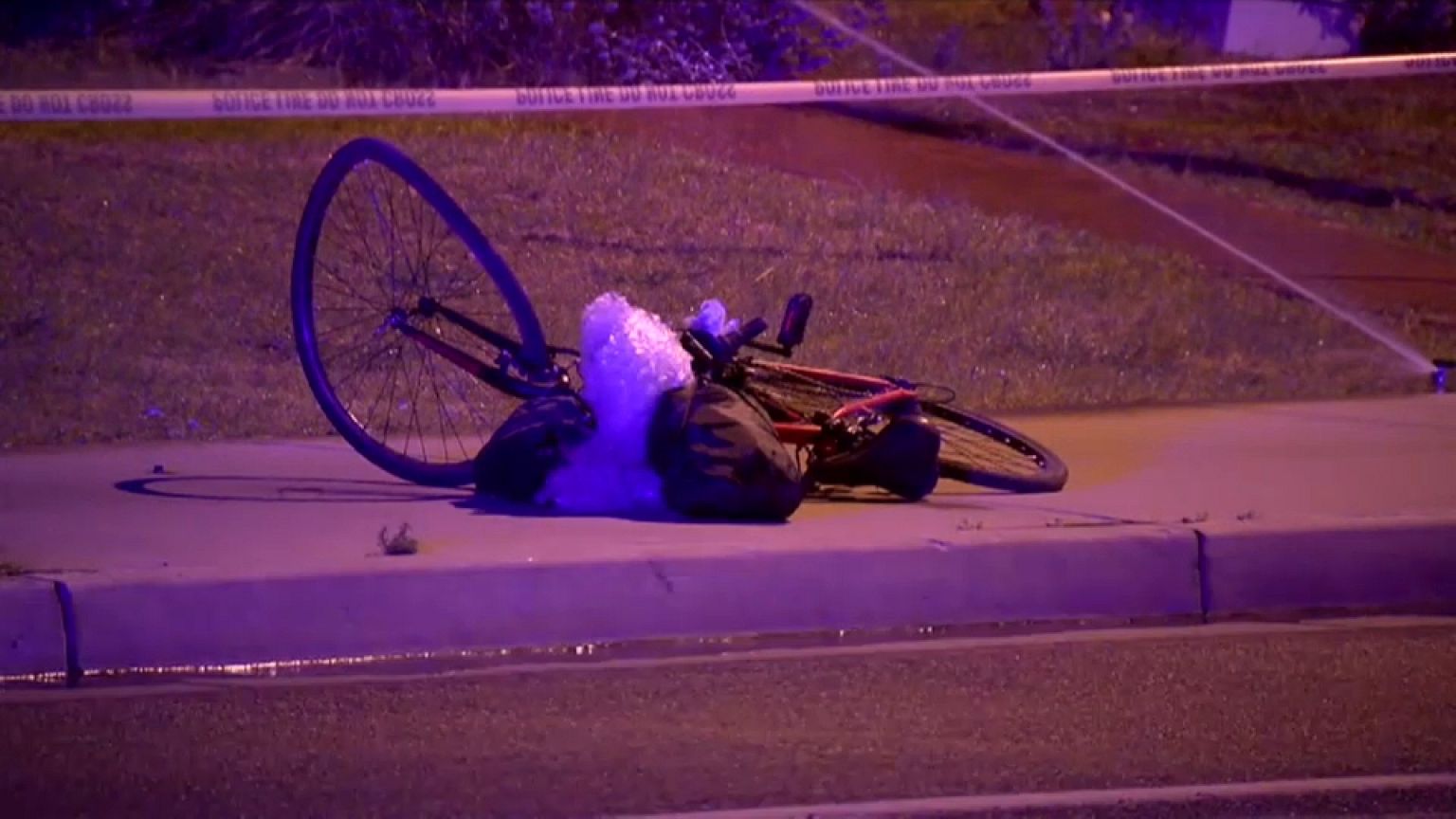 Mulher morre atropelada por carro da UBER sem condutor