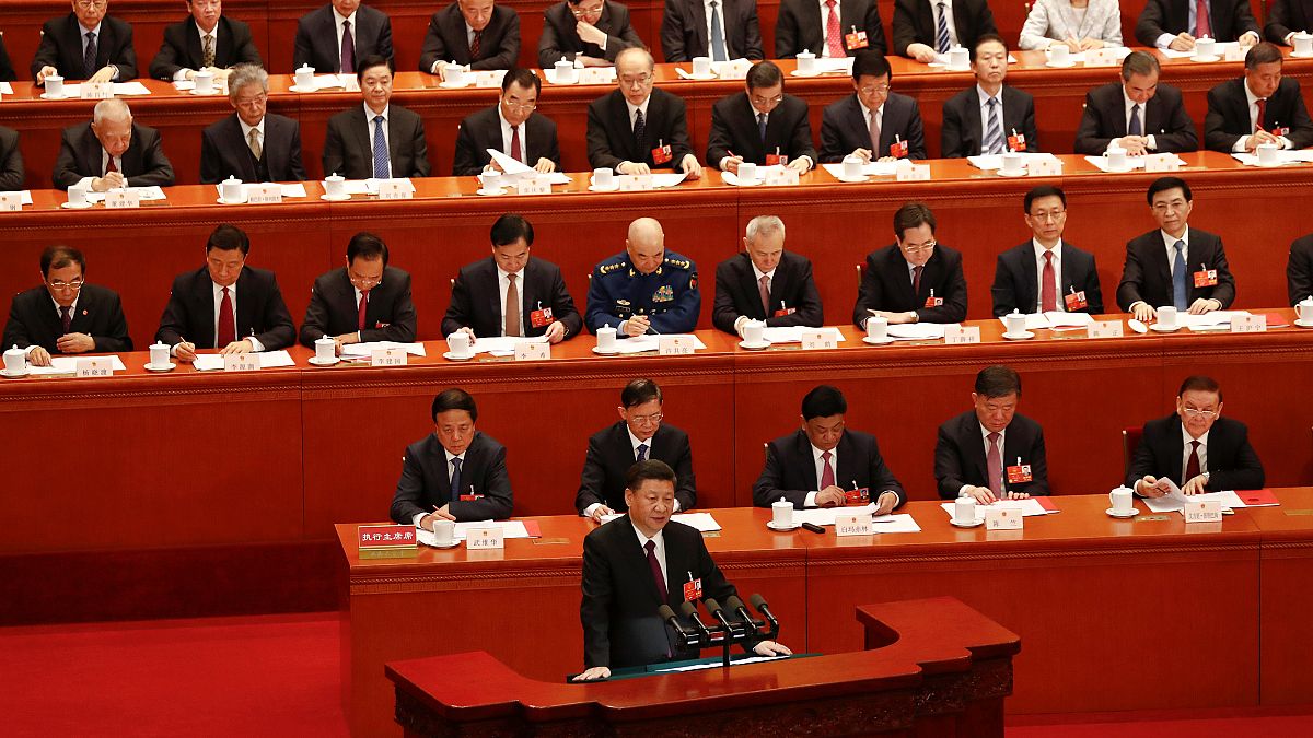 Σι Τζινπίνγκ: "Μόνο ο σοσιαλισμός μπορεί να σώσει την Κίνα"