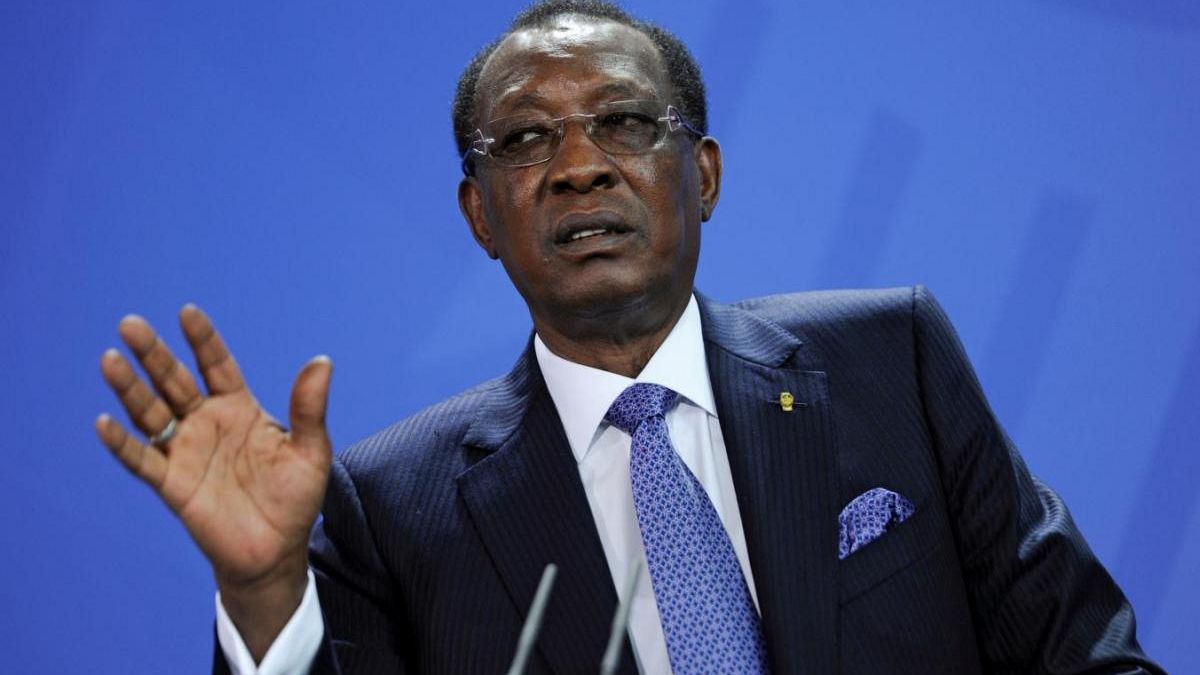 Presidente do Chade proclama IV República e estende mandato 