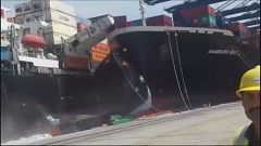 Two container ships collide at Pakistani port