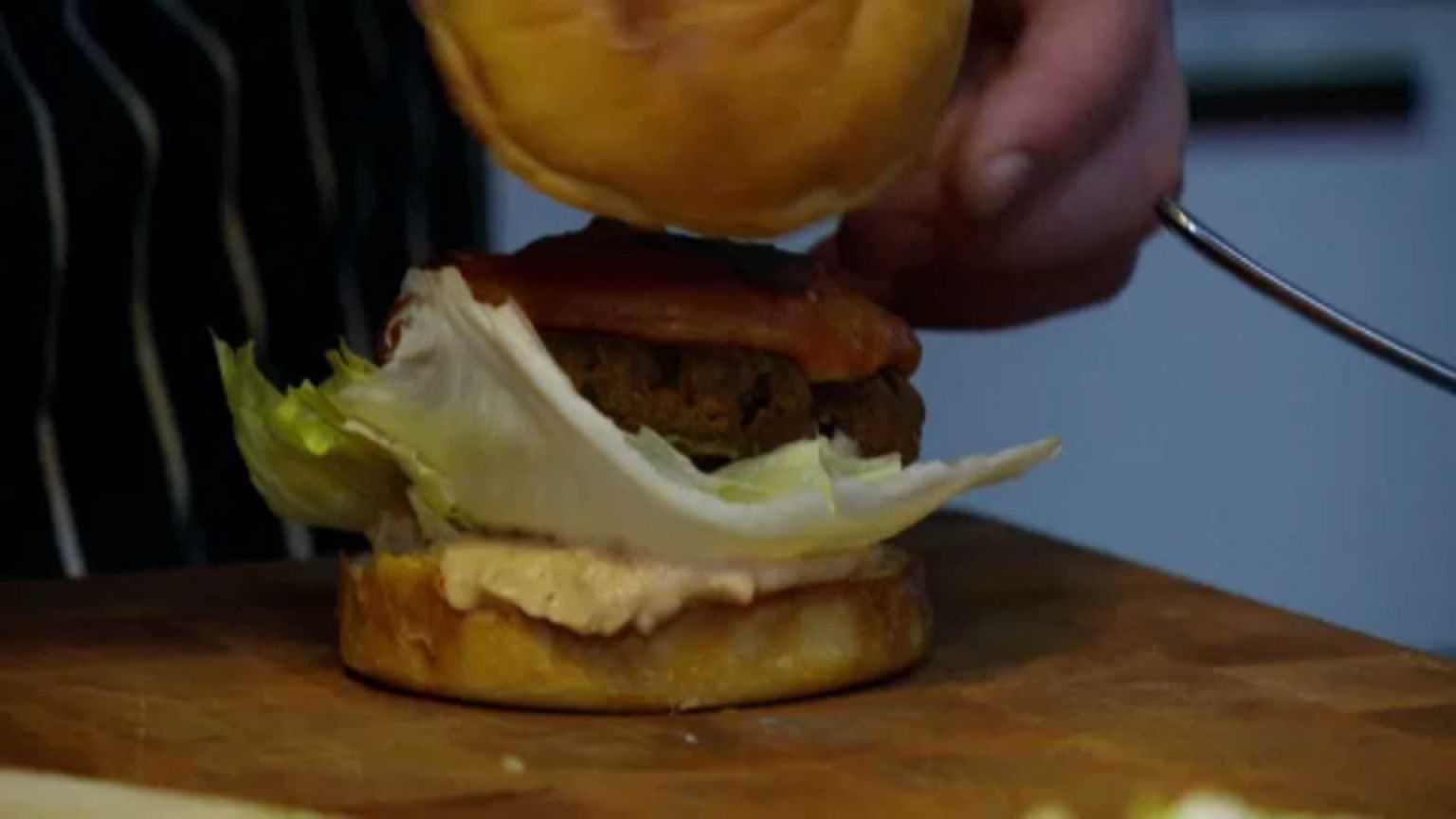 Tarol a burger Franciaországban