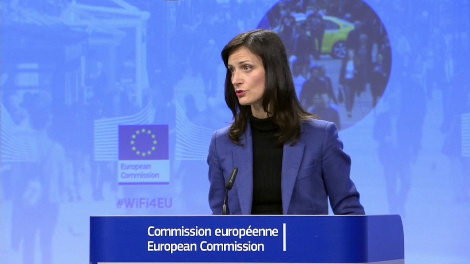 La UE condena la filtración de Facebook