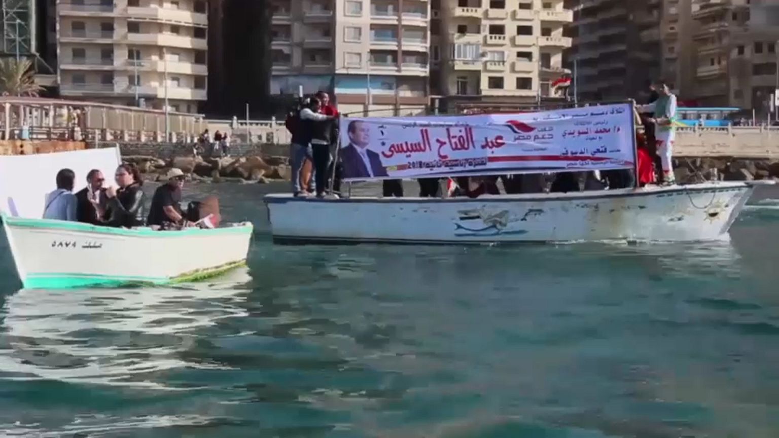 فيديو: شوارع مصر تكتسي بلافتات لتأييد عبد الفتاح السيسي