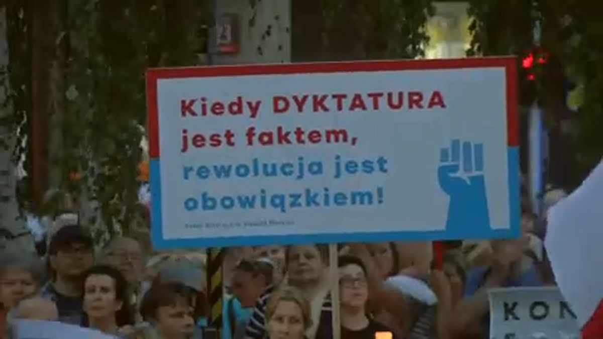 Poland under pressure to explain controversial court reforms