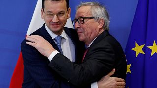 Primeiro-ministro da Polónia com o Presidente da Comissão Europeia