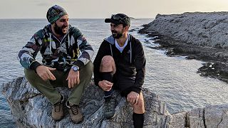 Κύπρος: Ο Ε/κ Σταύρος και ο Τ/κ Γιάλτσιν διασχίζουν με τα πόδια όλο το νησί σε 16 μέρες