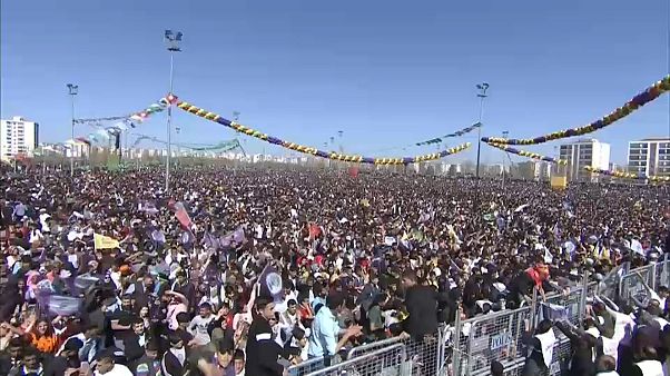 Türkiye'de Nevruz kutlamaları Türkiye'de Nevruz kutlamaları