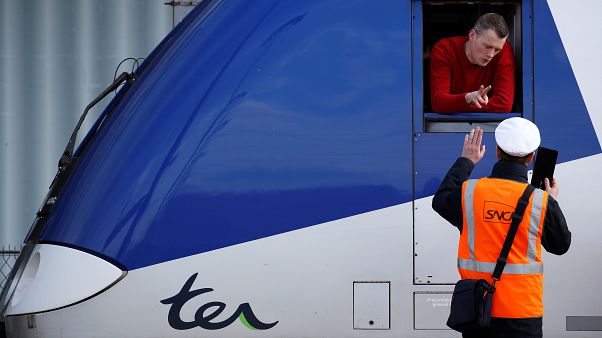 France's rolling railway strikes: The 'cheminot' status explained France's rolling railway strikes: The 'cheminot' status explained