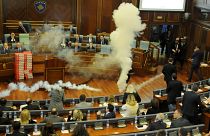 Kosovo: Opposition sprüht Tränengas im Parlament