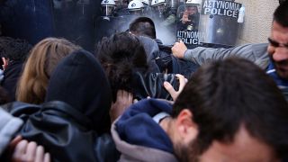 Χημικά σε διαδήλωση κατά των πλειστηριασμών στην Αθήνα