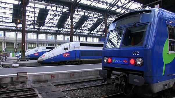 Francia, sciopero dei treni contro le riforme di Macron Francia, sciopero dei treni contro le riforme di Macron