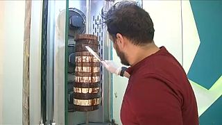 شاورمة الشوكولاتة في مطعم قنبلة بالقاهرة