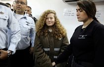 17-jährige Palästinenserin Ahed Tamimi muss in Haft