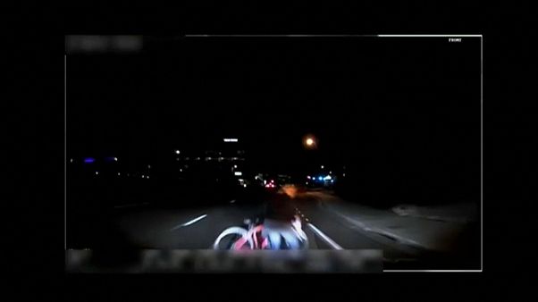 Uber senza conducente, ecco il video dell'incidente mortale in Arizona Uber senza conducente, ecco il video dell'incidente mortale in Arizona