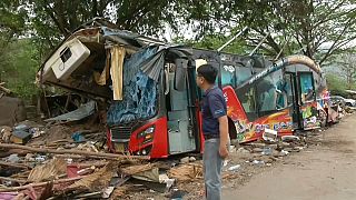 Terrible accident de bus en Thaïlande