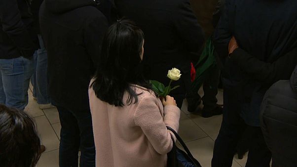 Brüssel: Schweigeminute für Opfer des Terrors – rechtliche Aufarbeitung steht noch aus Brüssel: Schweigeminute für Opfer des Terrors – rechtliche Aufarbeitung steht noch aus
