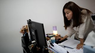 Güney Kore: Çalışma saatlerini azaltmak için bilgisayarlar zorla kapanacak