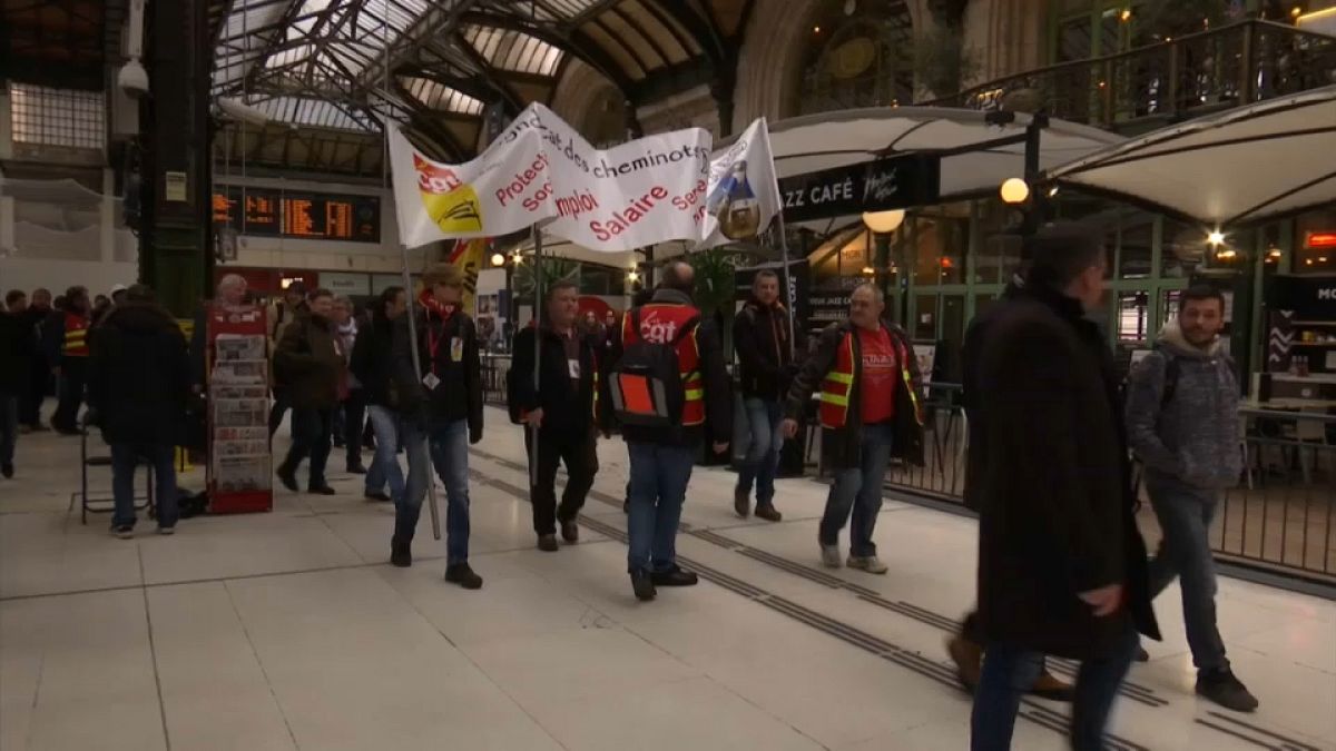 Rail workers staged walkout at Paris' train stations 