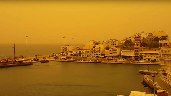 Η αφρικανική σκόνη «έπνιξε» τη μισή Ελλάδα Η αφρικανική σκόνη «έπνιξε» τη μισή Ελλάδα