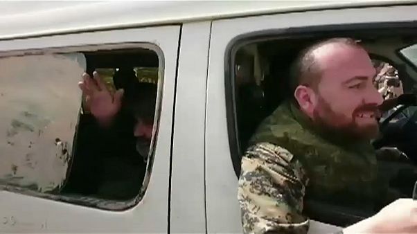Siria, l'agenzia ufficiale: "Seimila civili in fuga dalla Ghuta" Siria, l'agenzia ufficiale: "Seimila civili in fuga dalla Ghuta"