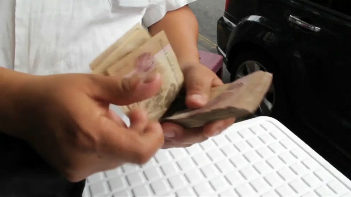Three less zeros for Venezuelan bank notes