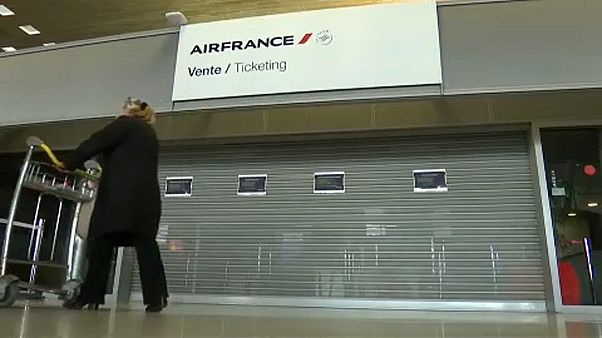 Sztrájkolnak az Air France dolgozók Sztrájkolnak az Air France dolgozók