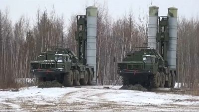 شاهد عمليات إطلاق صواريخ S-300 الروسية
