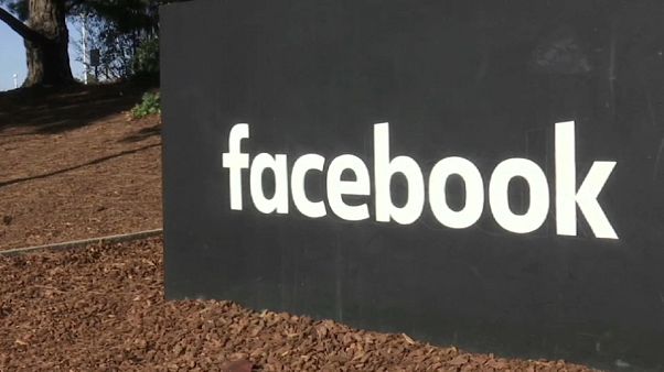 Ermittler durchsuchen Cambridge Analytica Ermittler durchsuchen Cambridge Analytica