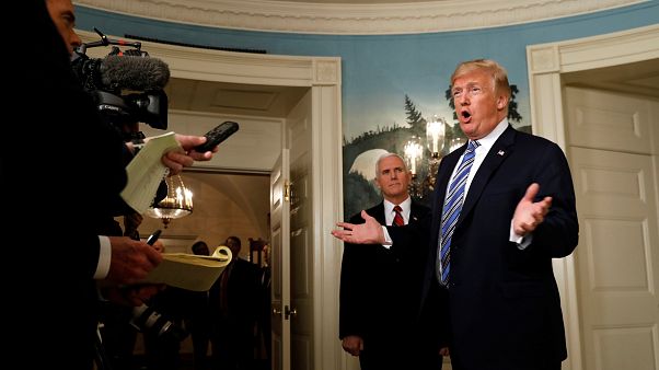 Trump aprova orçamento dos EUA Trump aprova orçamento dos EUA
